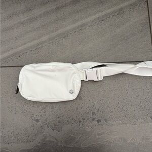 Lululemon Everywhere Belt Bag 1L